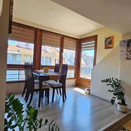 уютно студио до центъра на Apartment *