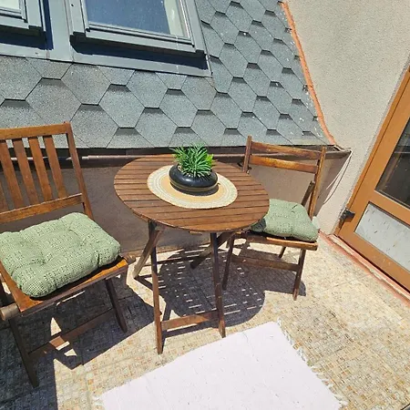 уютно студио до центъра на Apartment