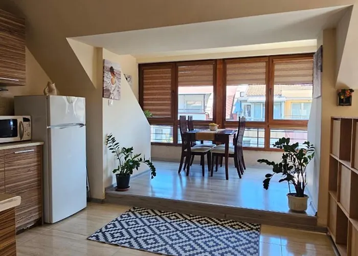 公寓 уютно студио до центъра на *